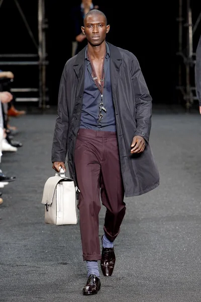Look 39